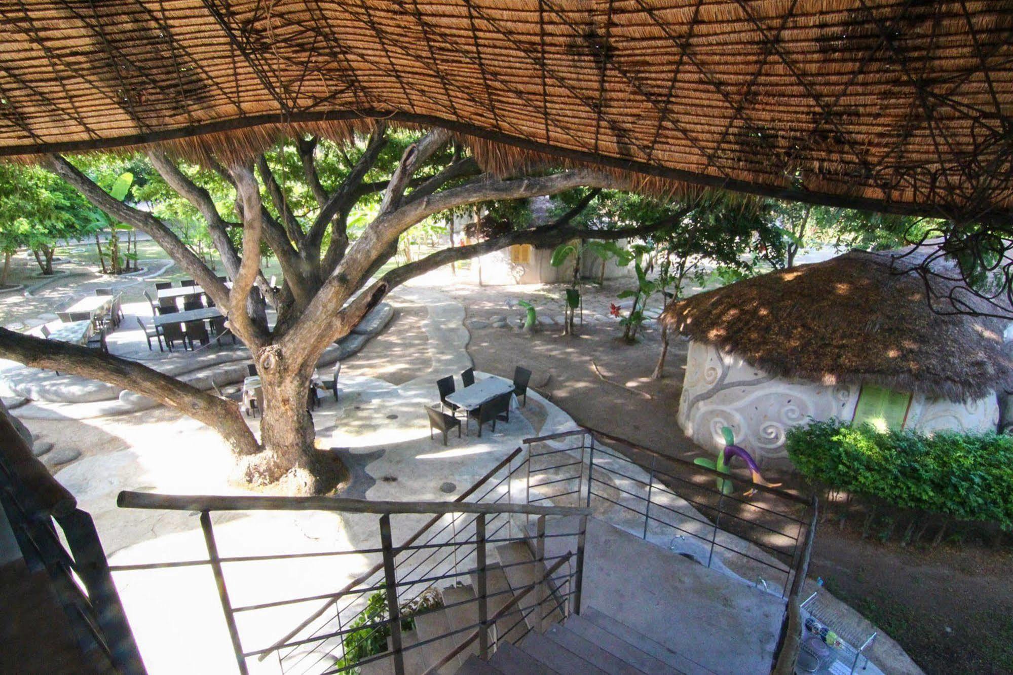 Hotel Naidee Sculptured Huts HHQ Esterno foto