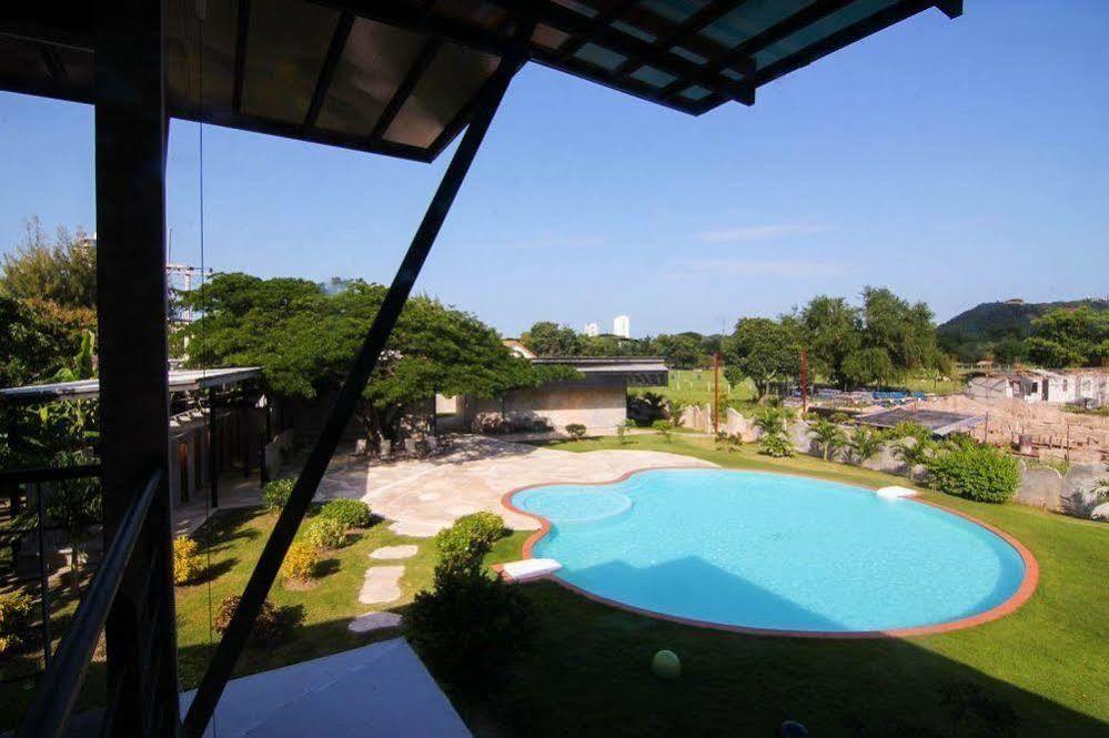 Hotel Naidee Sculptured Huts HHQ Esterno foto