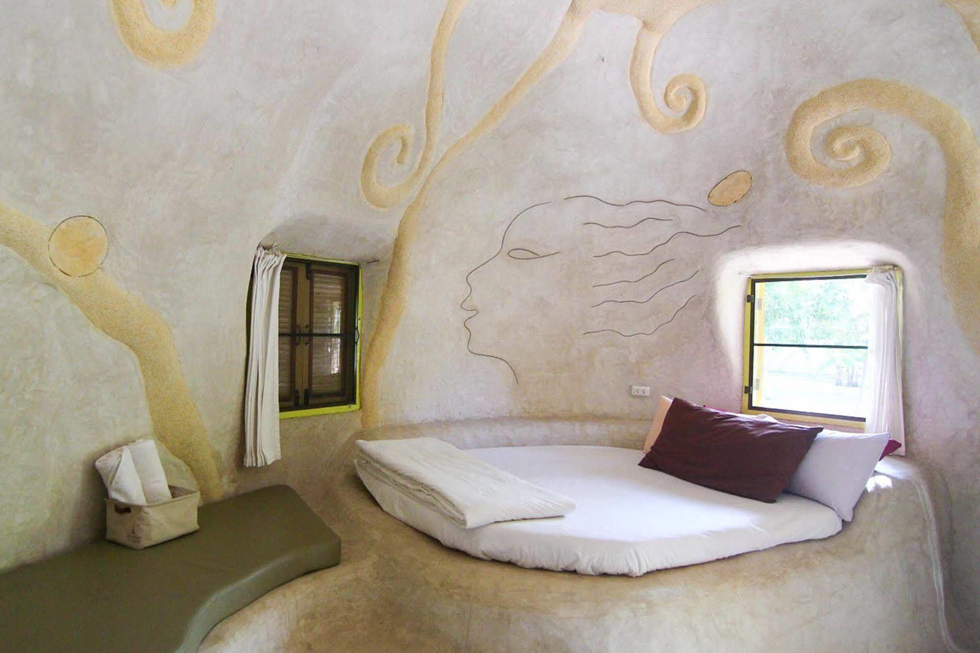 Hotel Naidee Sculptured Huts HHQ Esterno foto