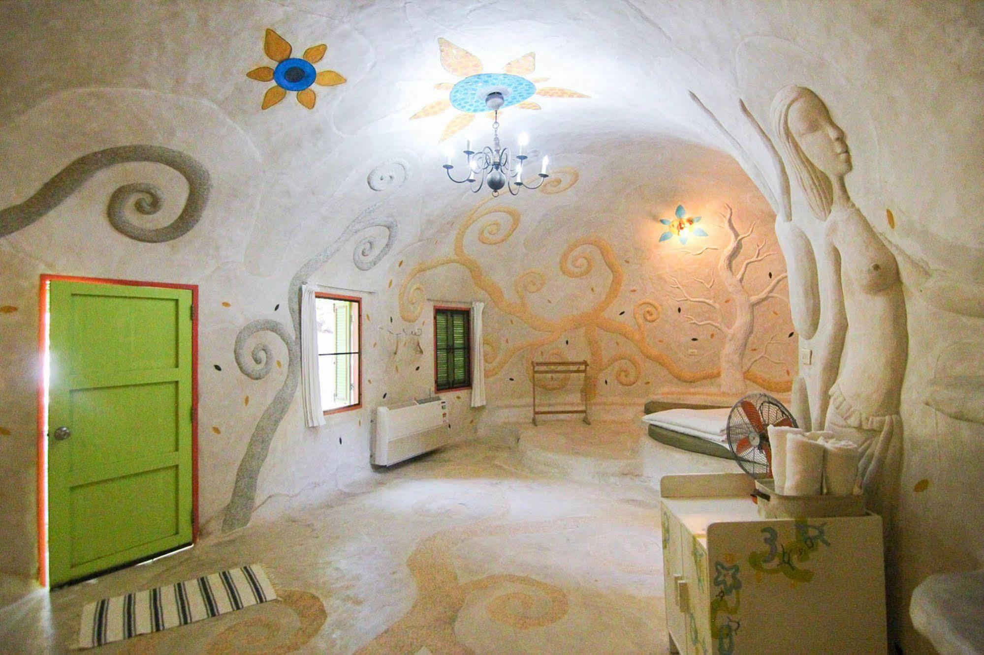 Hotel Naidee Sculptured Huts HHQ Esterno foto