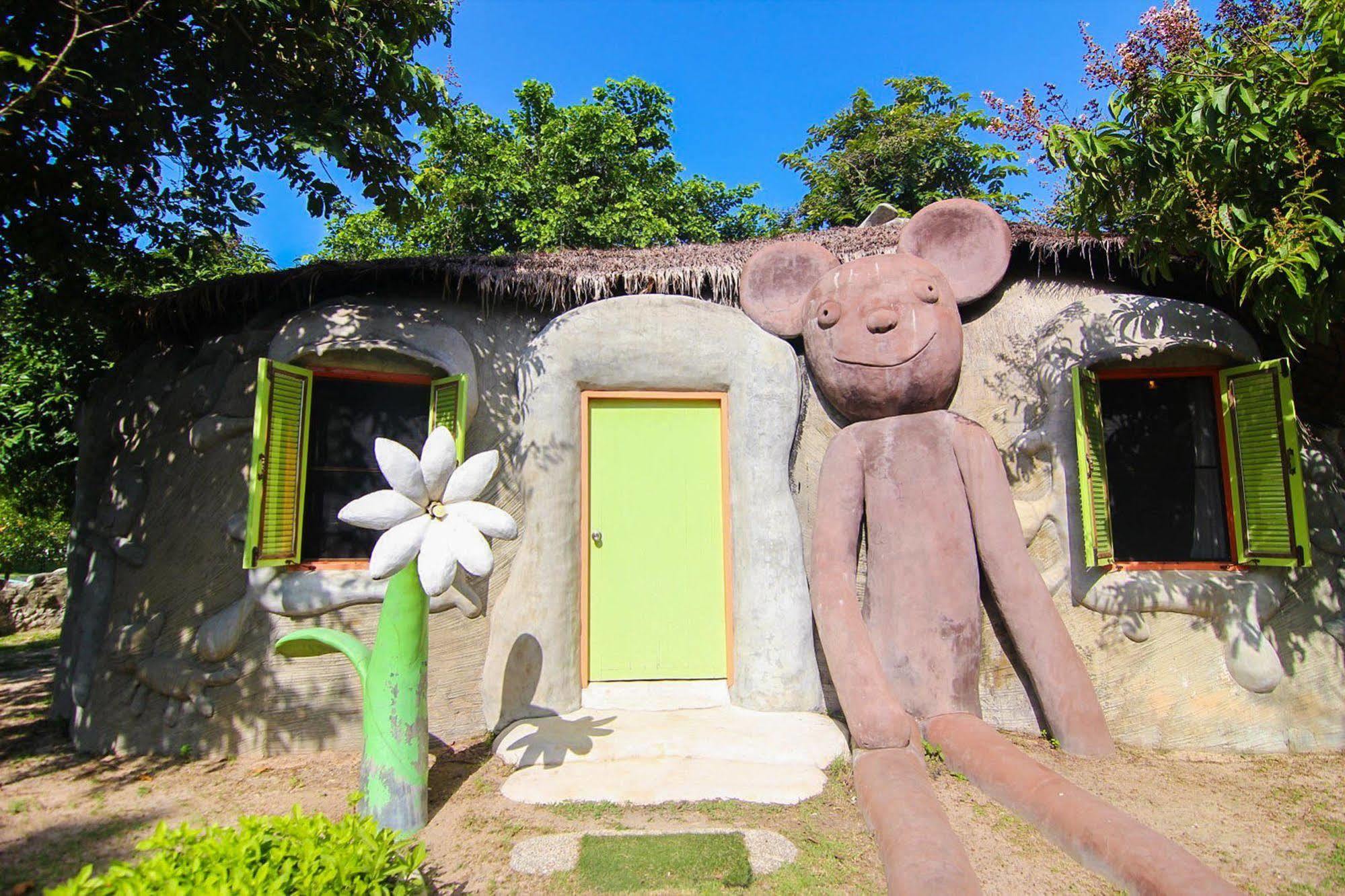 Hotel Naidee Sculptured Huts HHQ Esterno foto