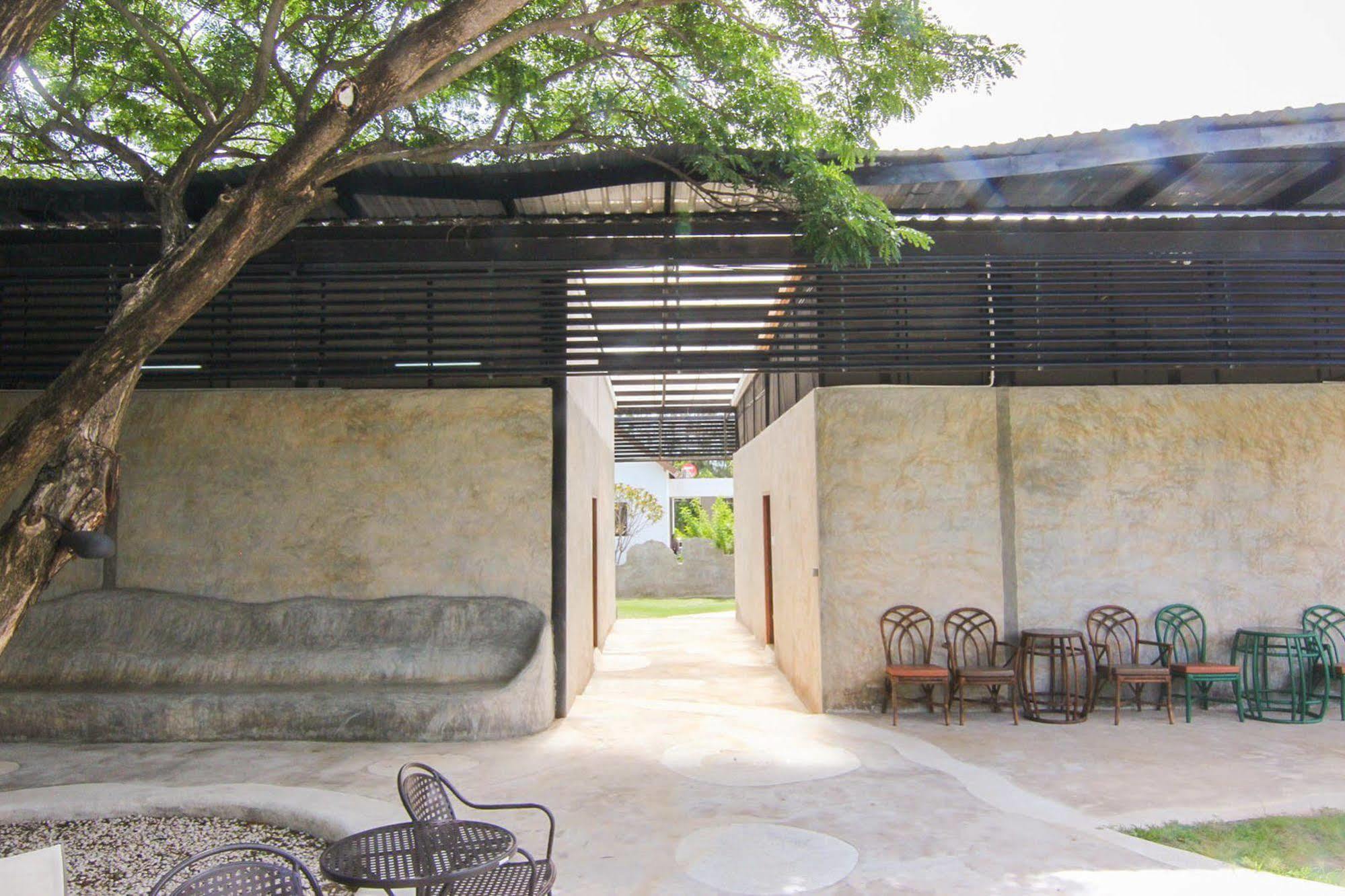 Hotel Naidee Sculptured Huts HHQ Esterno foto